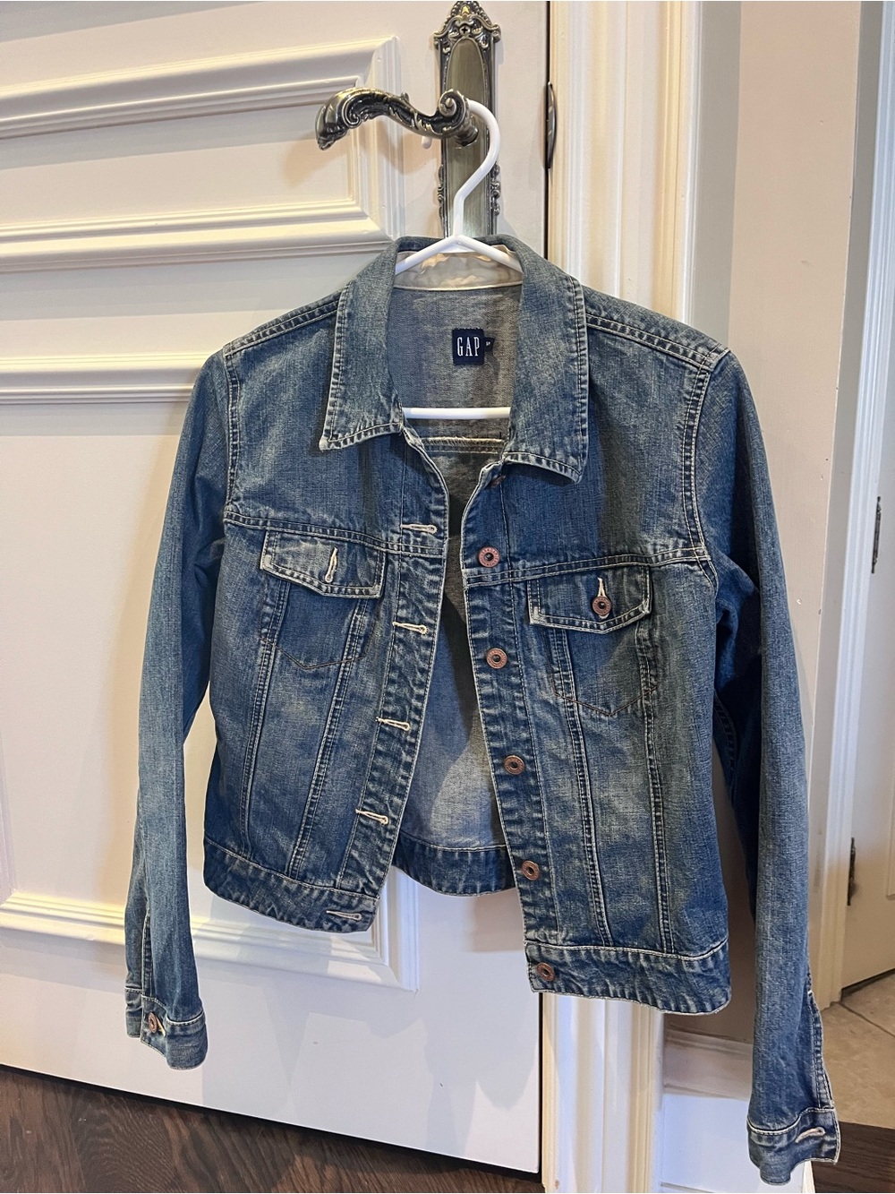 GAP Women's Medium Blue Denim Jacket